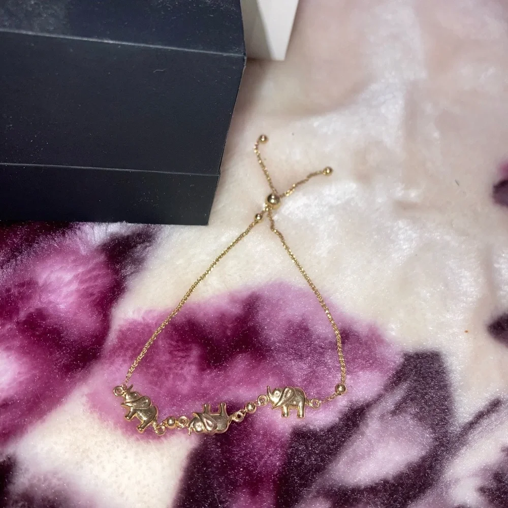 Jewelry - Picture 2 of 3
